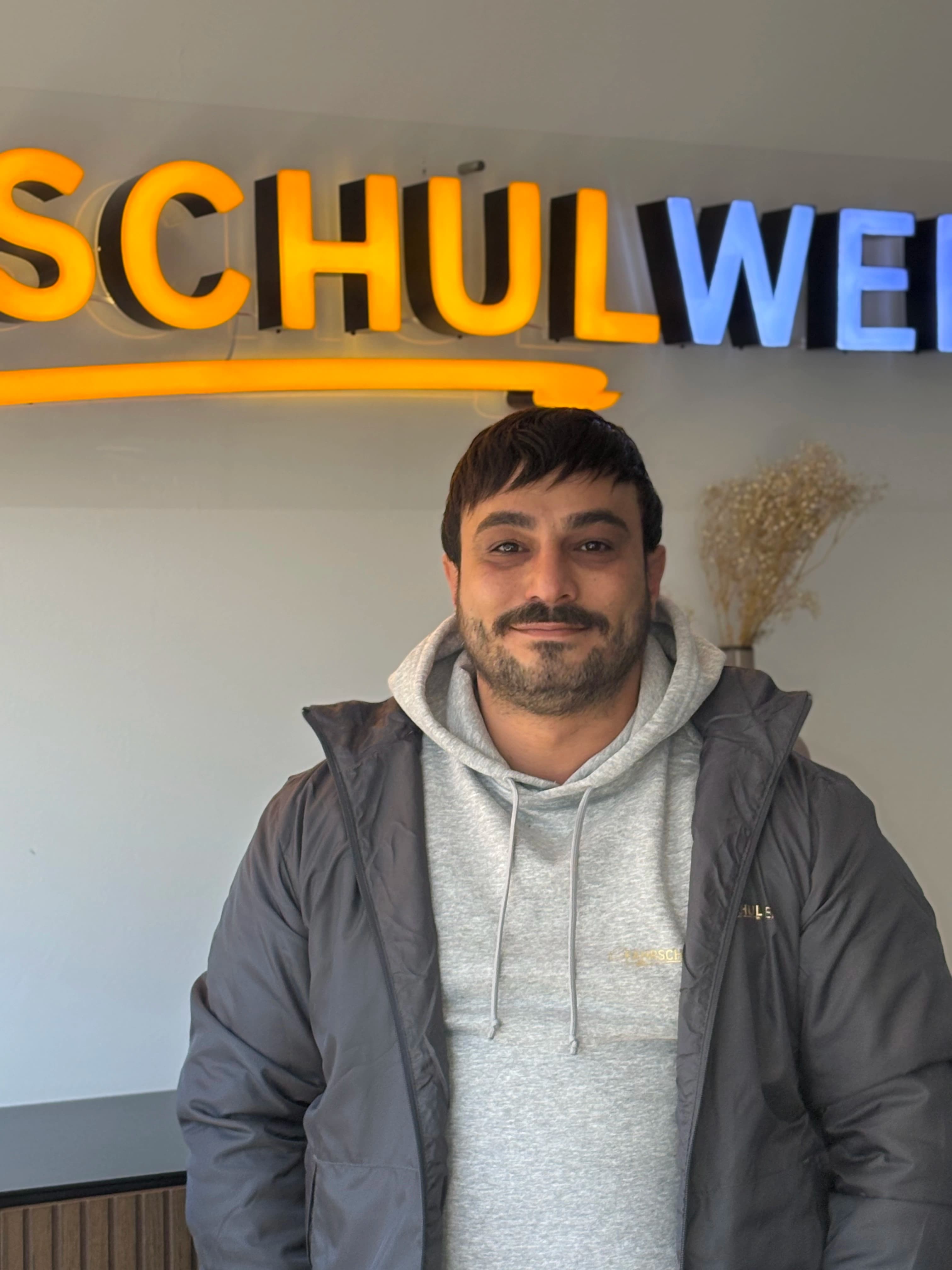 Ramazan Ökten, Fahrlehreranwärter